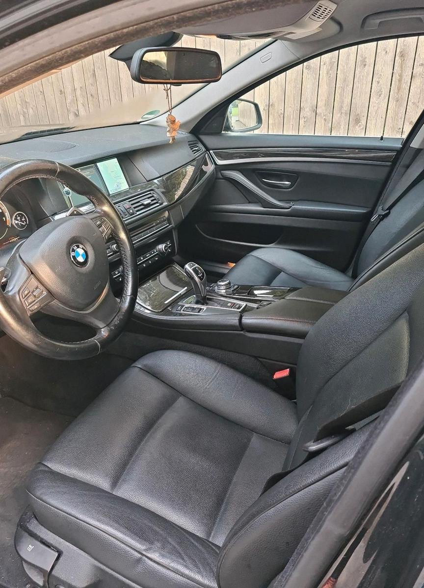 BMW 528 2011 — двигун 245 HP (180kW)