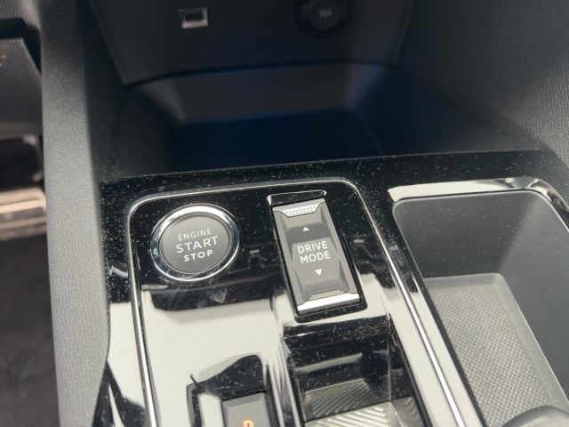 Foto Nummer 19: PEUGEOT 3008