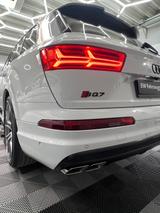 Audi SQ7 TDI Quattro 22Zoll/7 Sitze/AHK/StHzg/Bose/ - weiße Audi SQ7