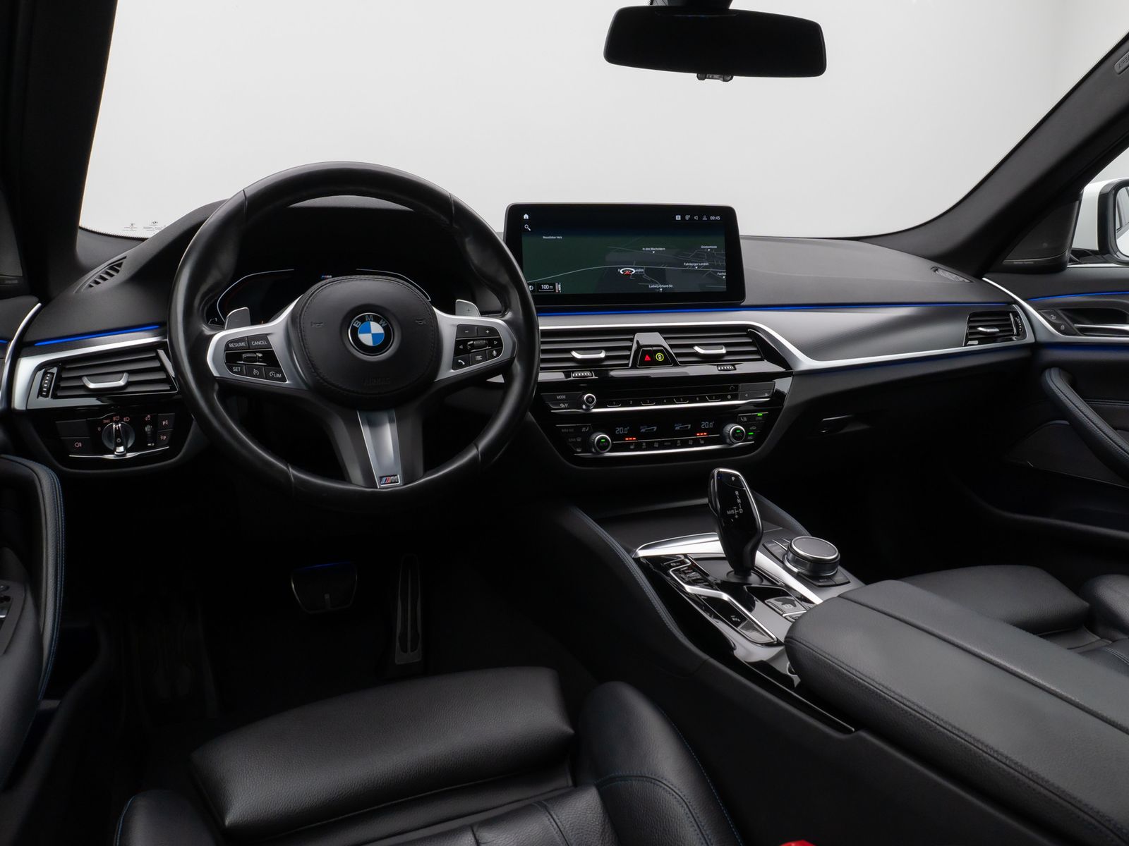 Fahrzeugabbildung BMW 530d M Sport Kamera HUD DAB H/K Komfort Alarm