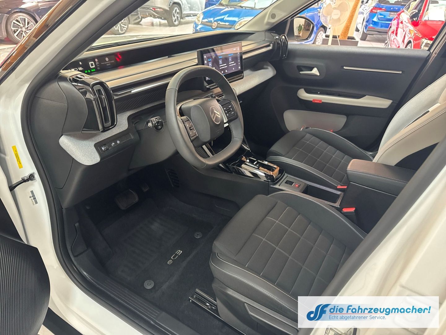 Fahrzeugabbildung Citroën C3 E 113 MAX HUD Navi Soundsystem LED Apple CarP