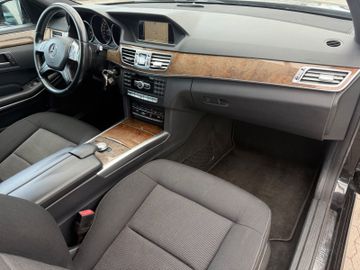 Mercedes E 220 - 10