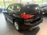 BMW X1 sDrive20i A 18''Leder LED Navi HUD RFK PDC SH - BMW X1: 20i
