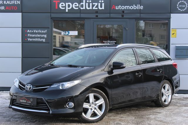 Toyota Auris Touring Sports Executive*NAVI*LEDER*KAMERA