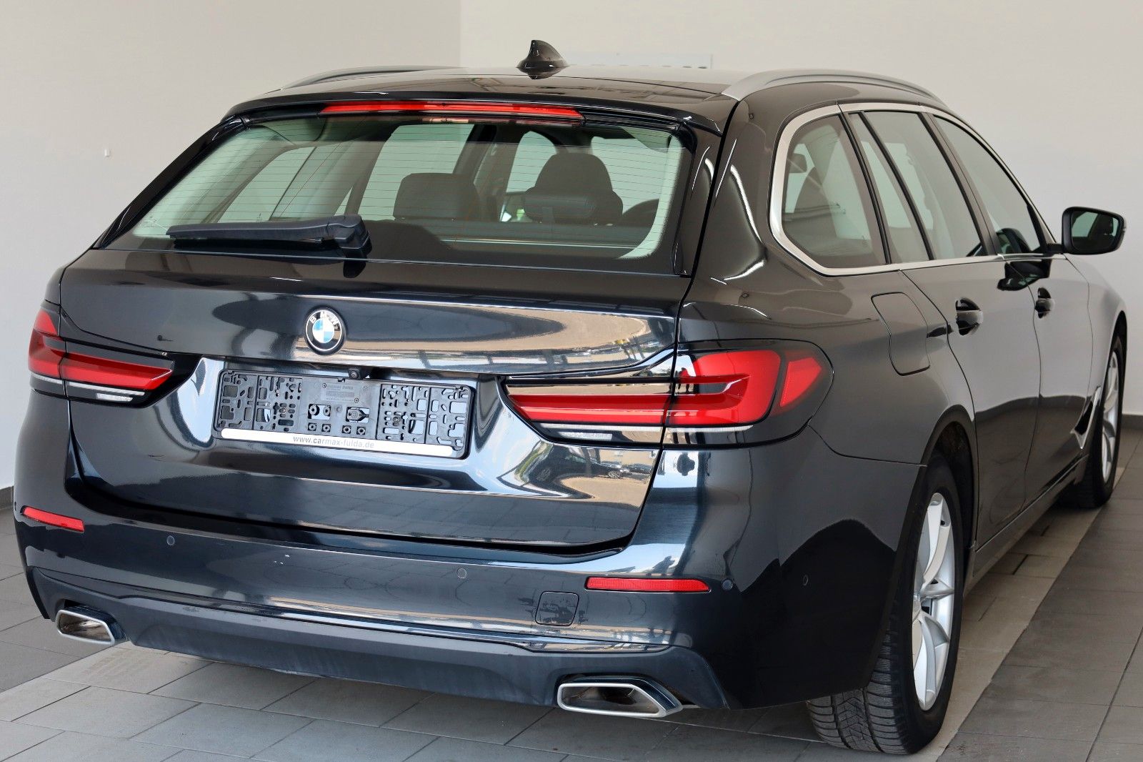 Fahrzeugabbildung BMW 530 d xDrive, Leder,Navi,LED,SH,HUD,Kamera