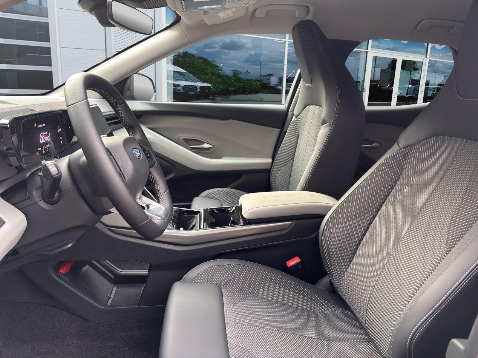 Fahrzeugabbildung Ford Explorer RWD