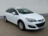 Opel Astra J Sports Tourer Selection - Opel Astra Selection mit Diesel-Antrieb