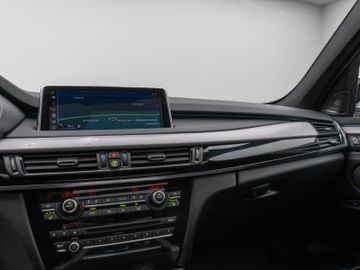 Fahrzeugabbildung BMW X5 xD40d M Sport Kamera Panorama HUD DAB H/K AHK