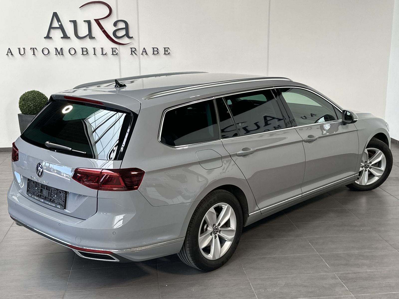 Fahrzeugabbildung Volkswagen Passat Variant 2.0 TDI DSG Elegance NAV+LED+AHK