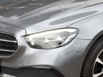 Mercedes E 300 - 2