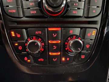 MYAUTOCENTER – Gebraucht- und Jahreswagen mit Werkstattservice in Pfaffenhofen Opel Astra J Sports Tourer Exklusiv *2. Hand*Kamera*