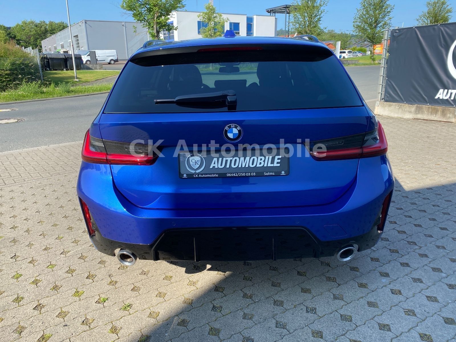 Fahrzeugabbildung BMW 320d xDrive Touring M-Sport/Navi/LED/ACC/360°Kam