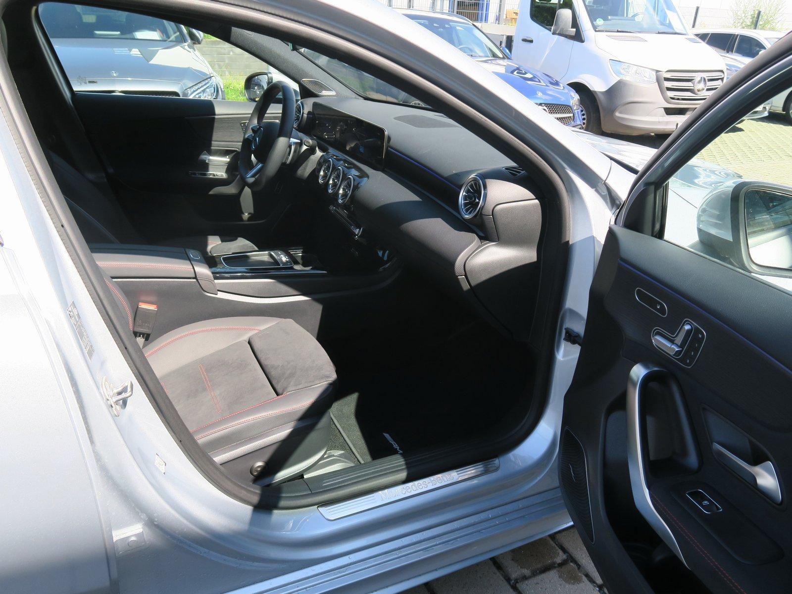 Mercedes-Benz A 250 e AMG Line Premium Burmester Fahrass-Paket