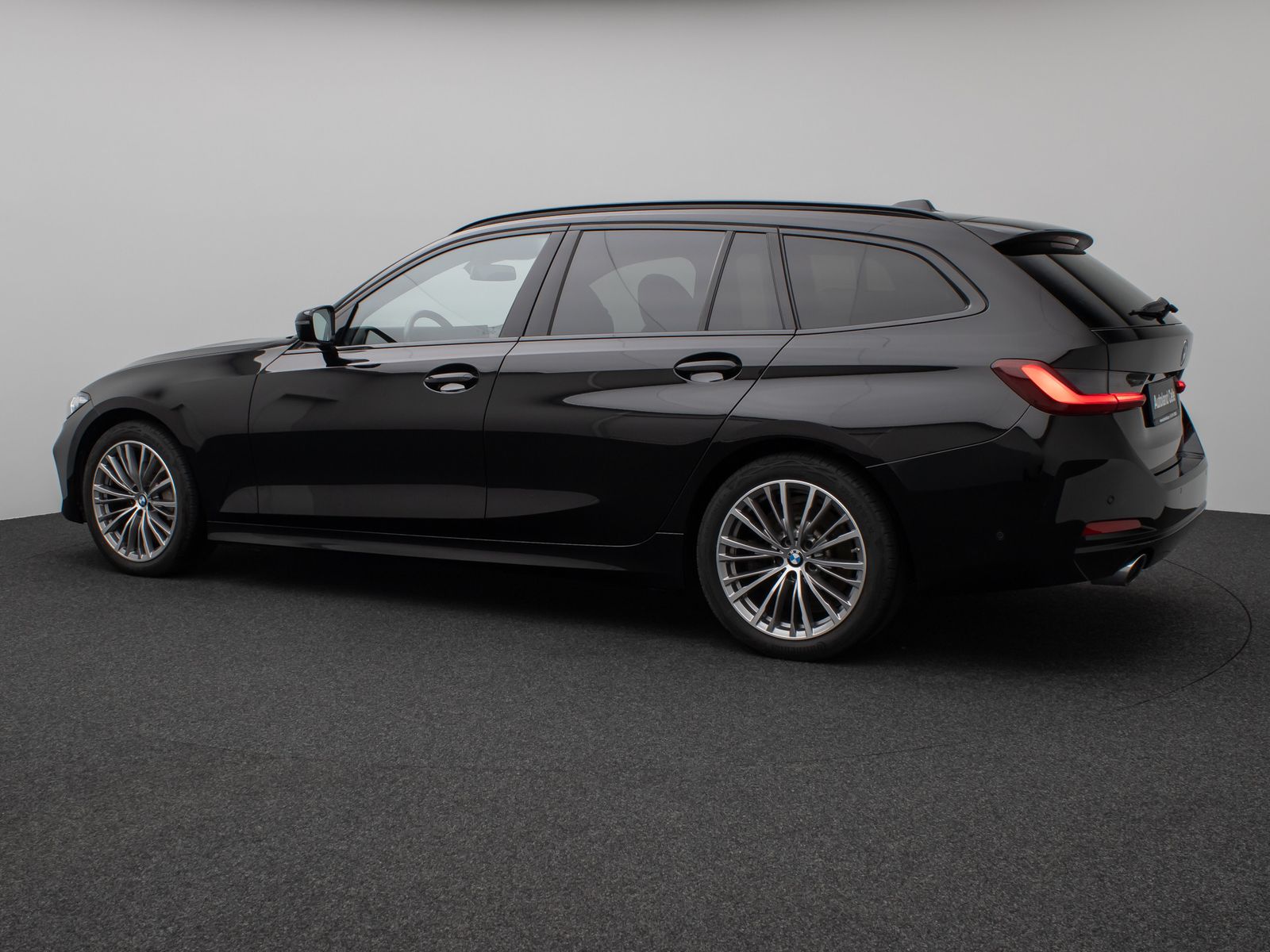 Fahrzeugabbildung BMW 330d Kamera DAB HiFi Leder Sport AdaptLED 18Zoll