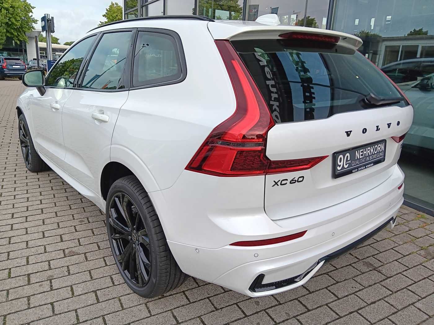 Fahrzeugabbildung Volvo XC60 T6 AWD Plus Black Edit. '26,6 Prozent Rabat
