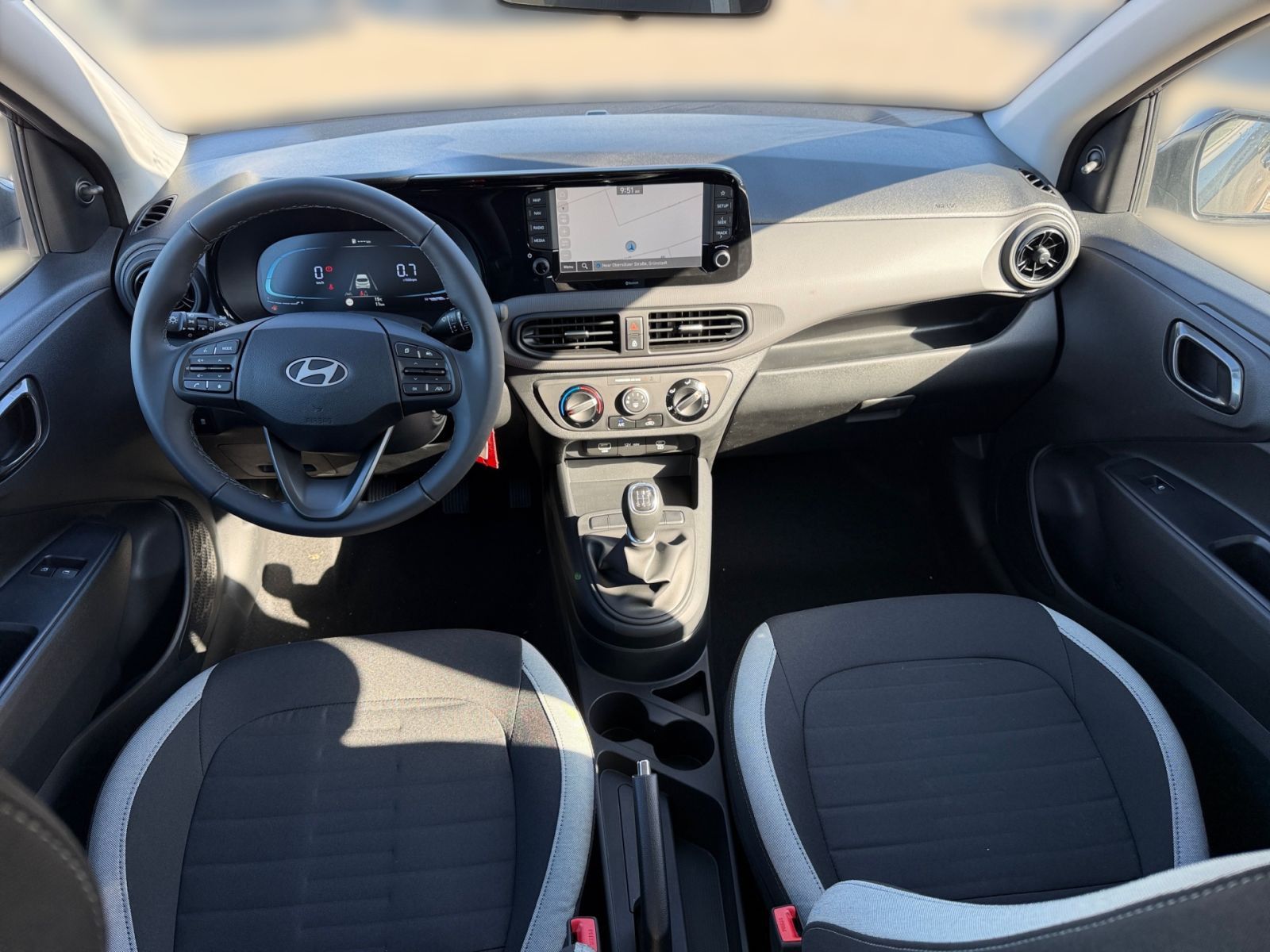 Fahrzeugabbildung Hyundai i10 1.0 Select Navi Kamera