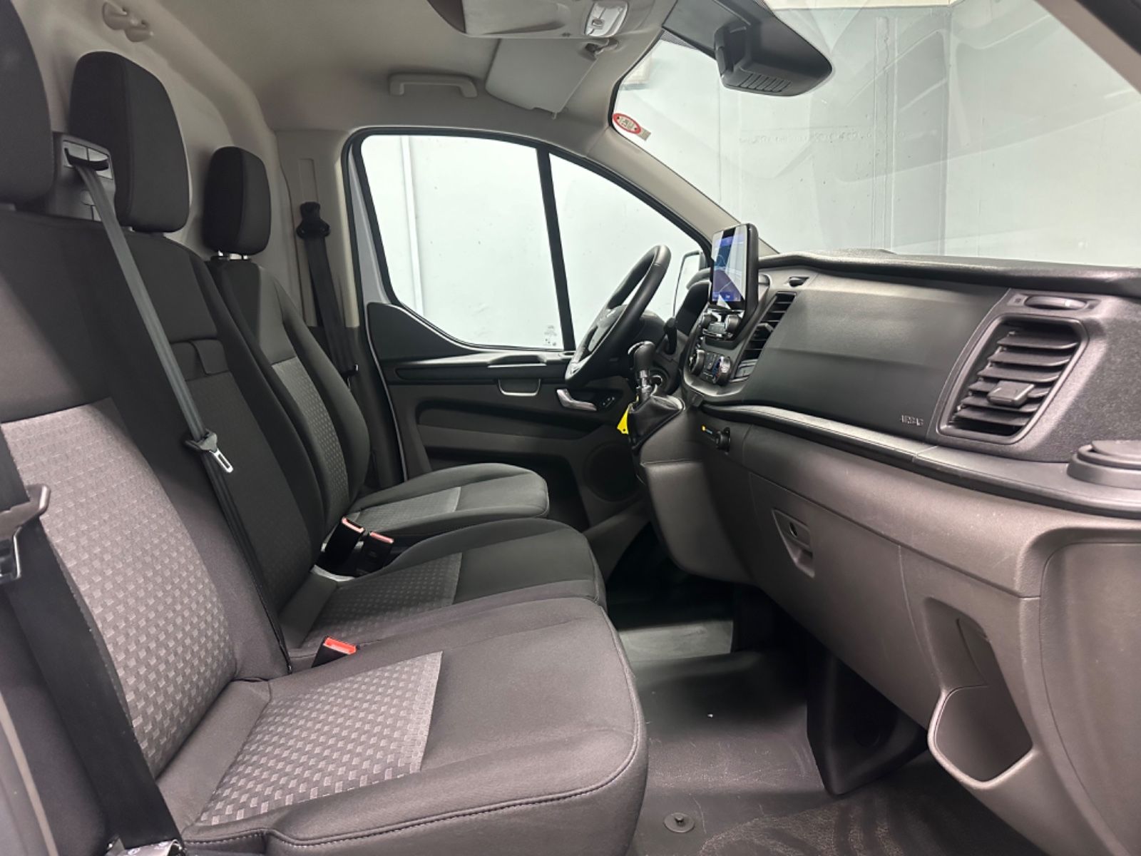 Fahrzeugabbildung Ford Transit Custom 300 L1H1 TREND*NAVI*TEMPO*KAMERA*