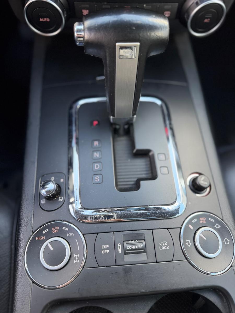 Volkswagen Touareg 2008 — photo 5