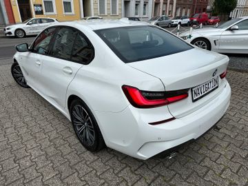 Fahrzeugabbildung BMW 320 Baureihe 3 Lim. 320 d M SPORT LED NAVI G20