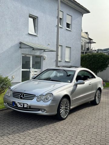 Mercedes-Benz CLK 320 V6