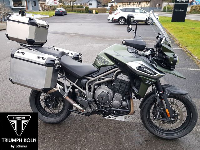 Triumph Tiger 1200 XCx mit Koffersatz und Topcase