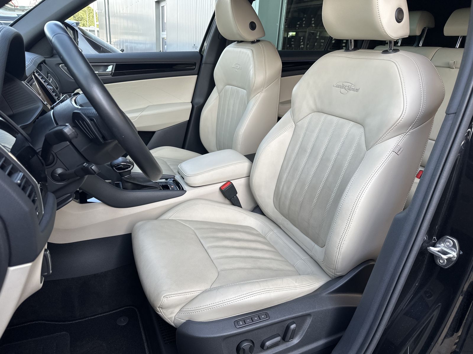Fahrzeugabbildung SKODA Kodiaq 2.0 TDI L&K 4x4 NAV+MATRIX+ACC+KAMERA+AHK