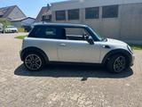 MINI Cooper Pepper 1.6 - MINI MINI mit Benzin-Antrieb: Kleinwagen, 1.6