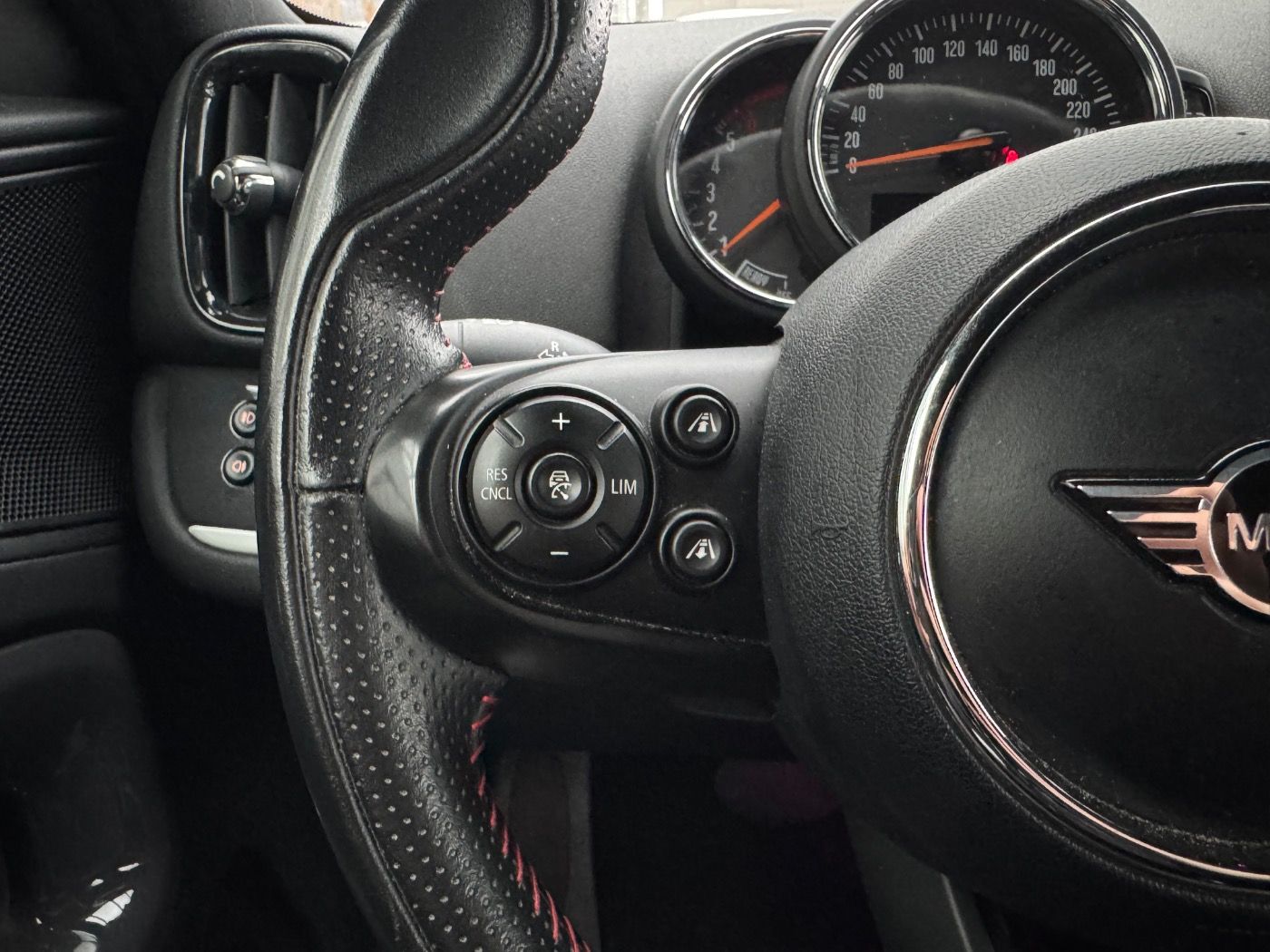 Fahrzeugabbildung MINI Countryman Cooper SD Chili ACC 2 JAHRE GARANTIE