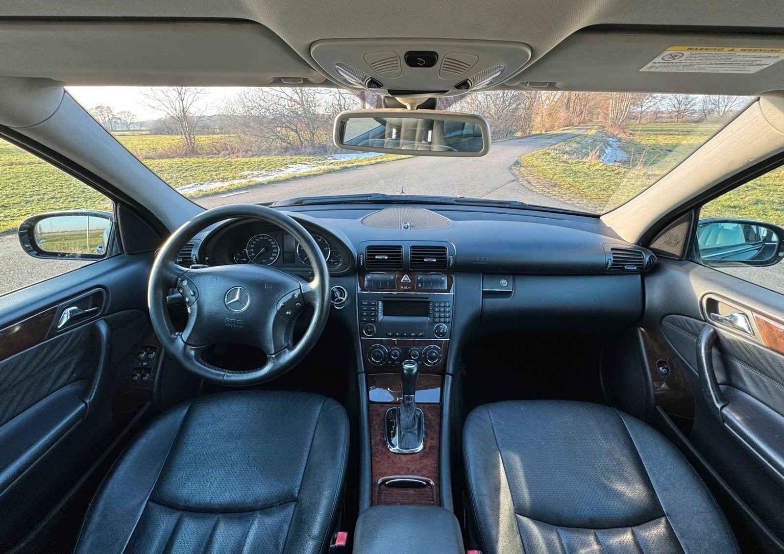 Mercedes-Benz C220 2005 — photo 10