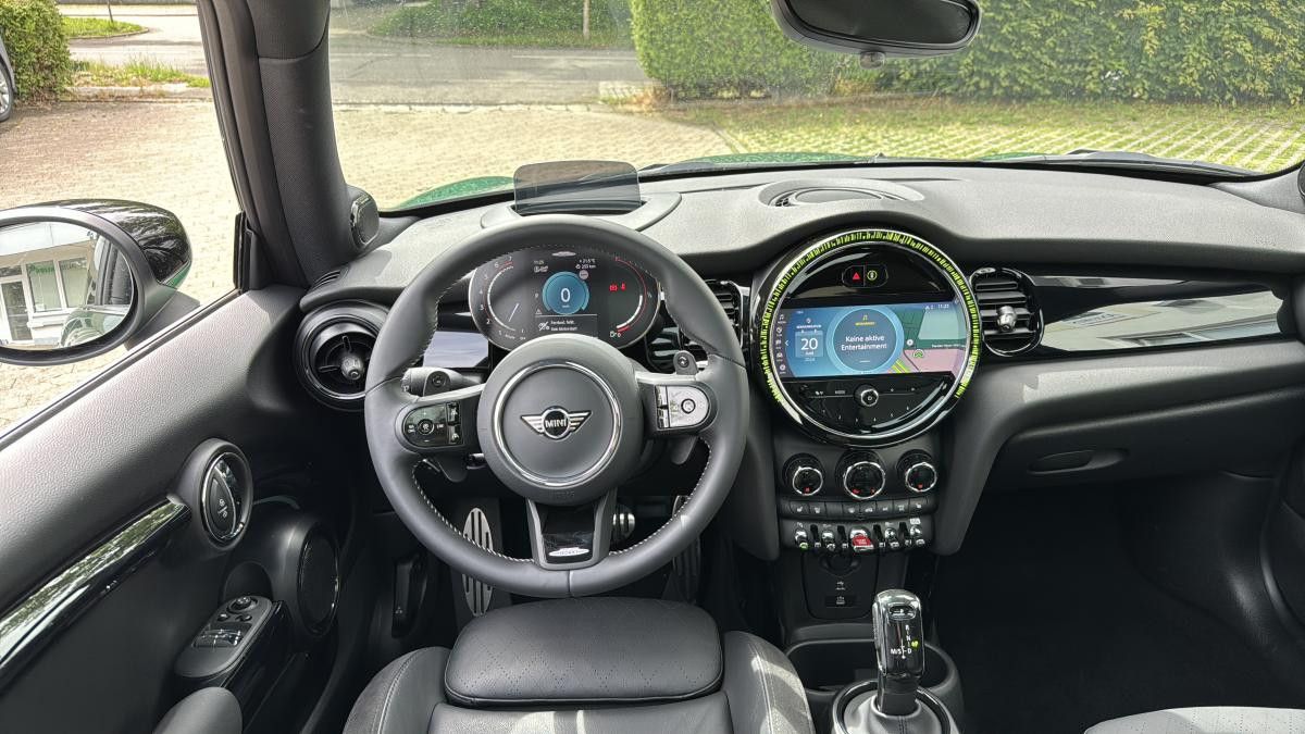 Fahrzeugabbildung MINI John Cooper Works 231 PS/PANO/SHZ/LED/PDC etc.