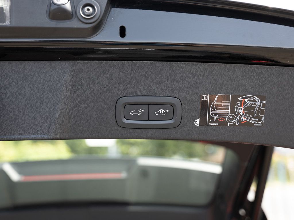 Volvo XC40 B4 Momentum Pro AWD LED W-LAN NAVI KAMERA foto 14