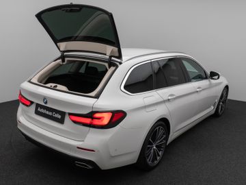 Fahrzeugabbildung BMW 520d Luxury Line Kamera HUD DAB AHK Alarm 19Zoll