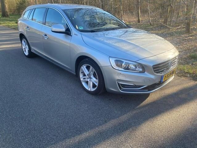 Volvo V60 2.4 D6 AWD Plug-In Hybrid Summum