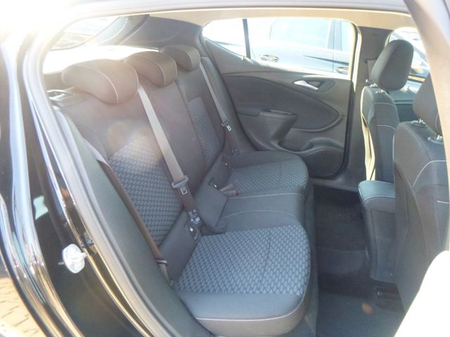 Fahrzeugabbildung Opel Astra K Lim 1,2 Turbo >Sitzheiz/PDC/LED/TEMP<