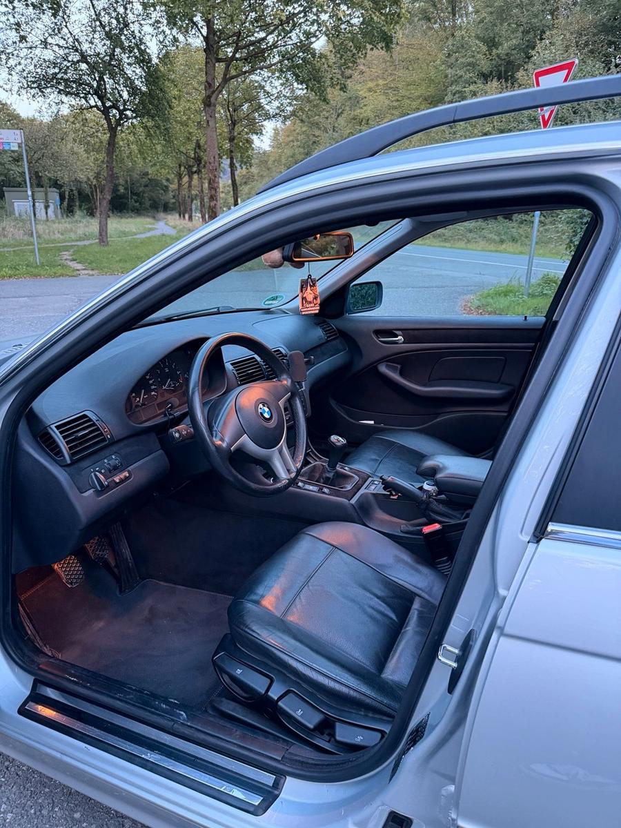 BMW 320 2004 — photo 10