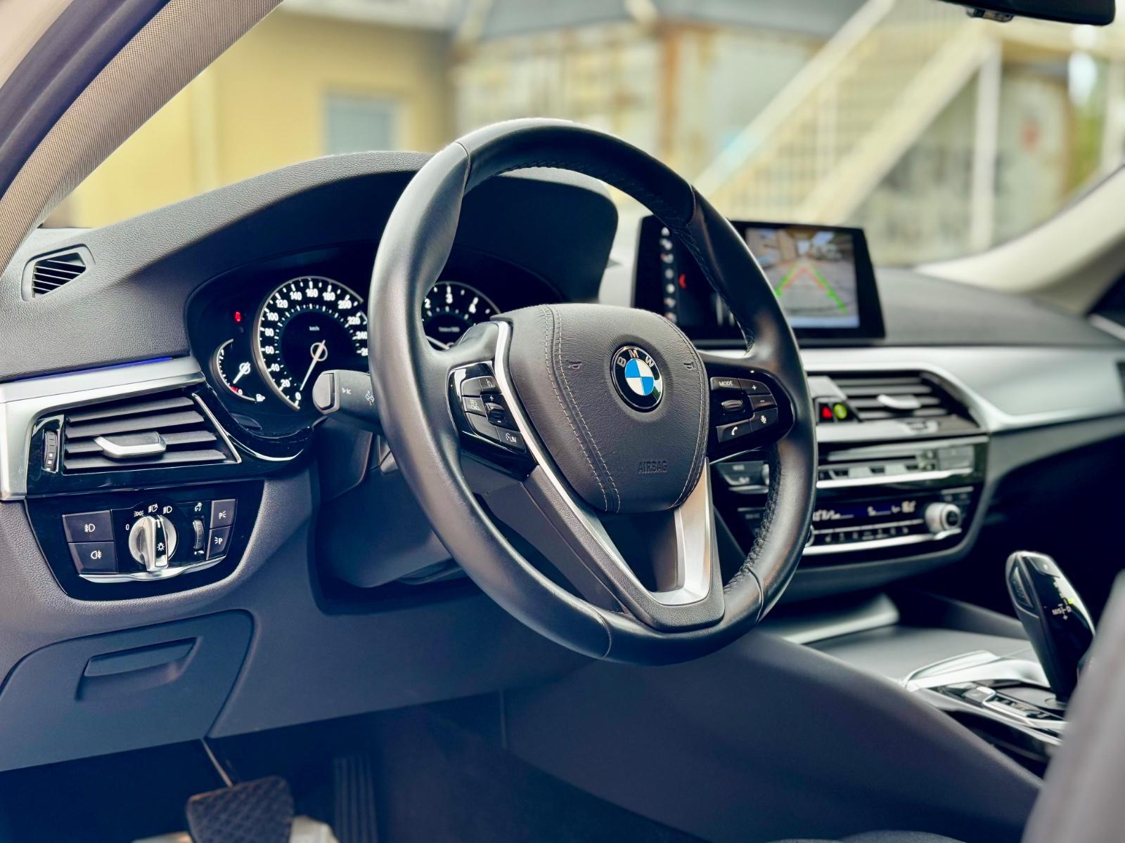 BMW 520i Touring/Automatik/AHK/Hi-Fi/Gepflegt