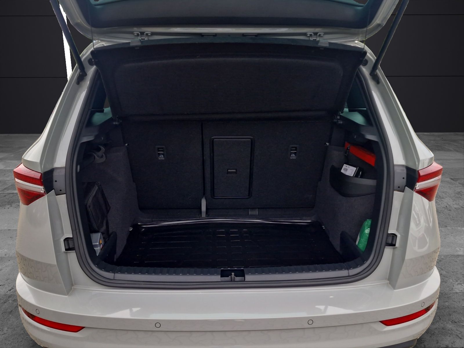 Fahrzeugabbildung SKODA Karoq Sportline 4x4 MATRIX AHZ VC