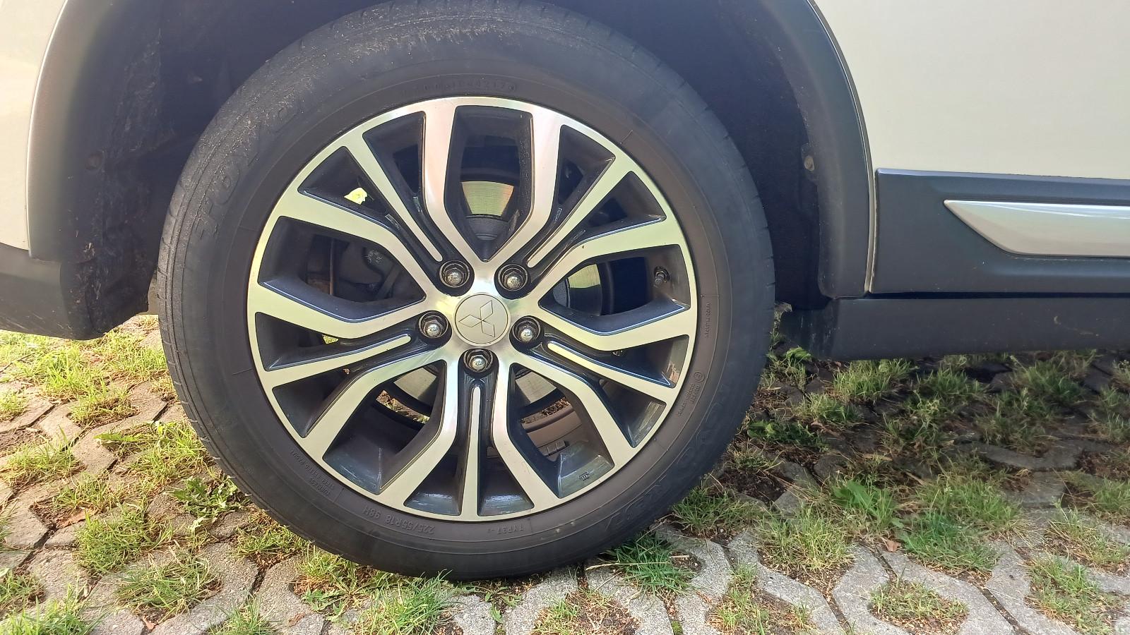 Mitsubishi Outlander 2.0 MIVEC Edition 100 ClearTec 2WD...