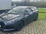 Hyundai i40 1.7 CRDi 104kW blue Trend Trend - Hyundai i40 Trend mit Diesel-Antrieb