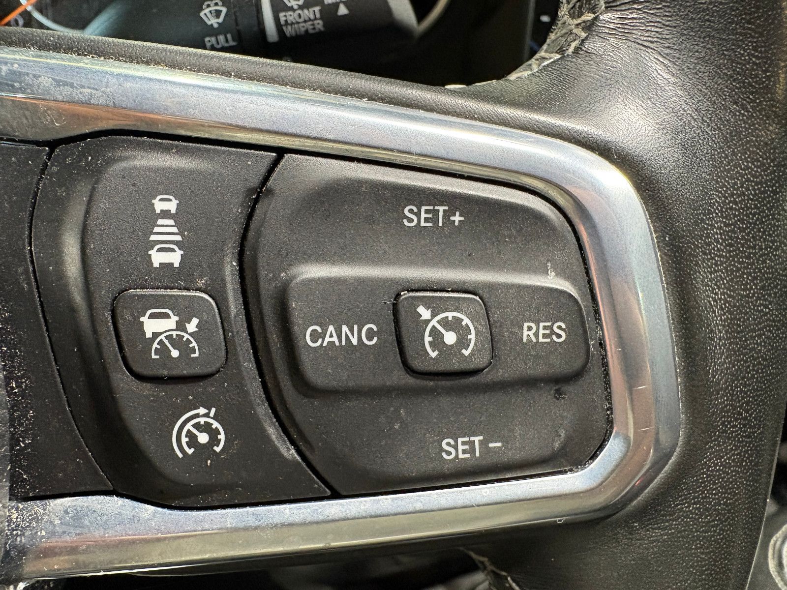 Fahrzeugabbildung Jeep Gladiator Overland 4WD/KAMERA/NAVI/4X4/PANO