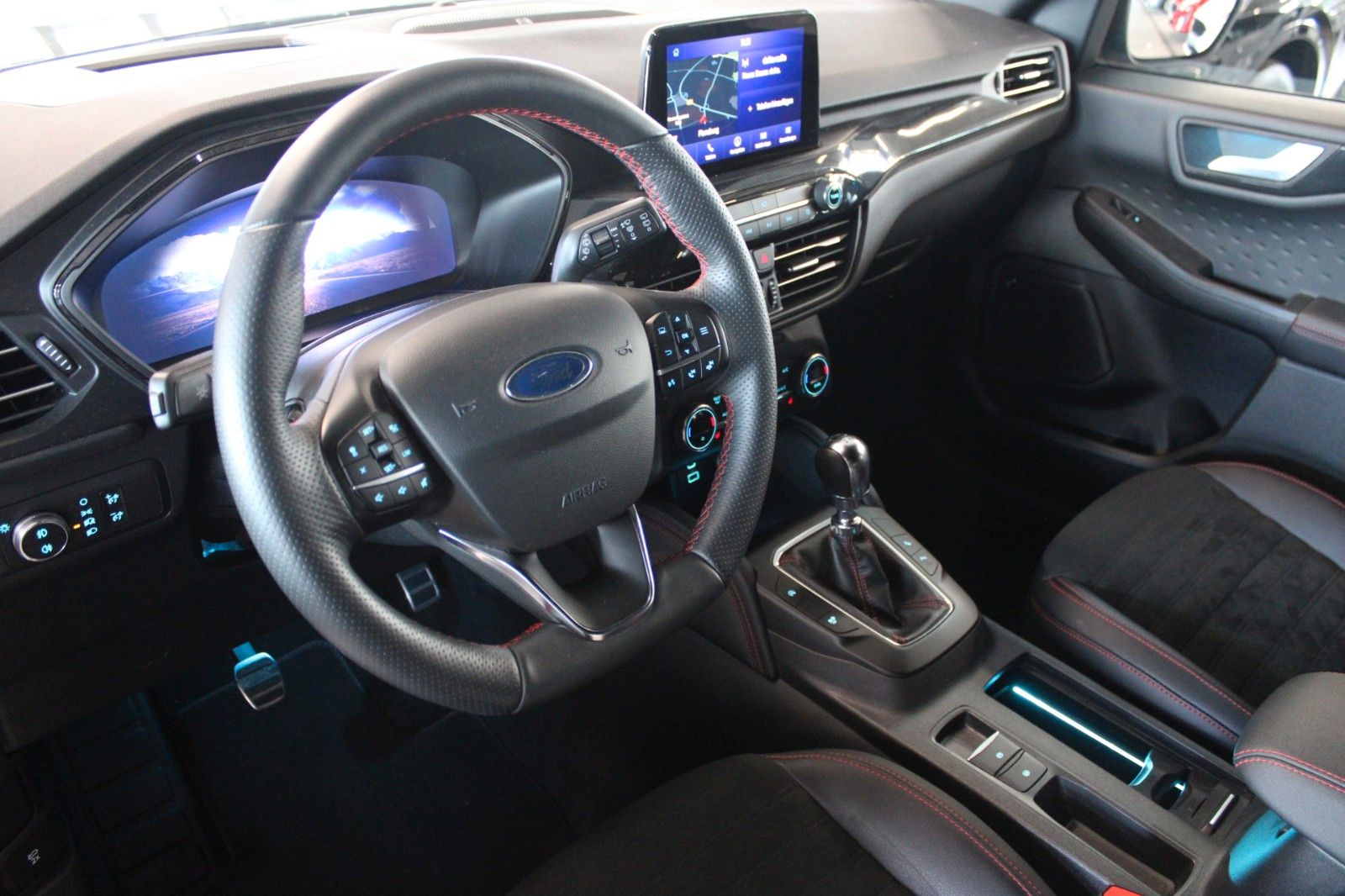 Fahrzeugabbildung Ford Kuga ST-Line X NAVI B&O 2xCAM ACC LED AHK