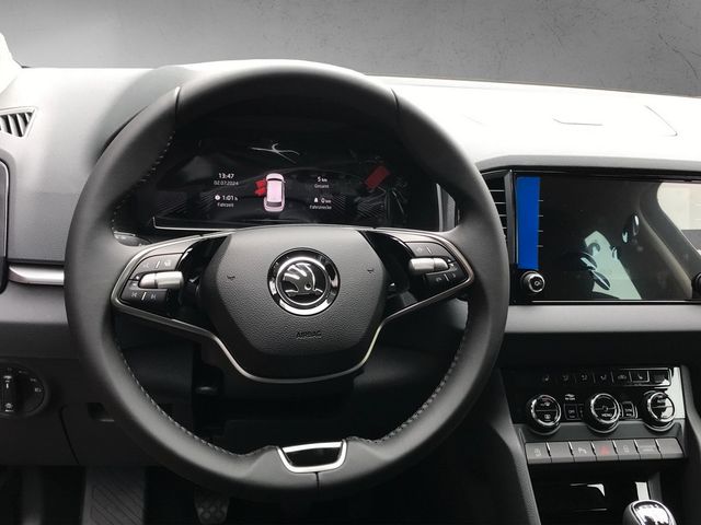Skoda Karoq 1.0 TSI Drive *2xPDC*AHK*CAM*MATRIX*SHZ*
