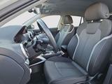 Audi Q2 35 TDI S line NAV ACC RFK KEYLESS MATRIX DAB - weiße Audi Q2