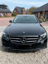 Mercedes-Benz E 300 de T Autom. - - Mercedes-Benz E 300: Von Privat