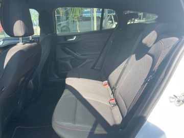 Fahrzeugabbildung Ford Focus ST-Line