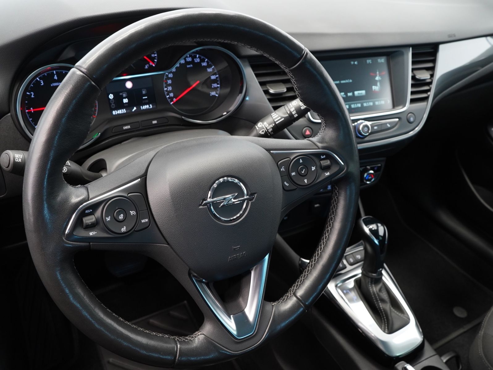 Fahrzeugabbildung Opel Crossland (X) 1.2 Turbo Elegance LED/PDC/KAMERA