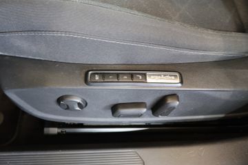 Volkswagen Golf - 12