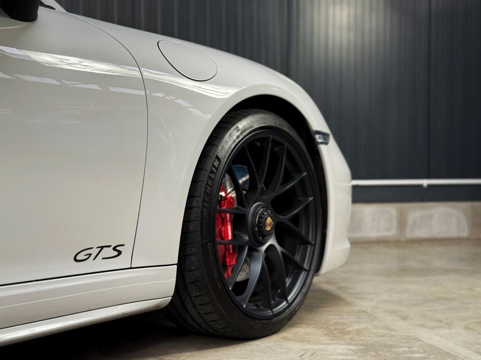 Fahrzeugabbildung Porsche 991 4 GTS + Lift + Vierradlenk + Appr. + Scheckh