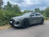 Audi e-tron 55 S-Line Black Edition HEADUP