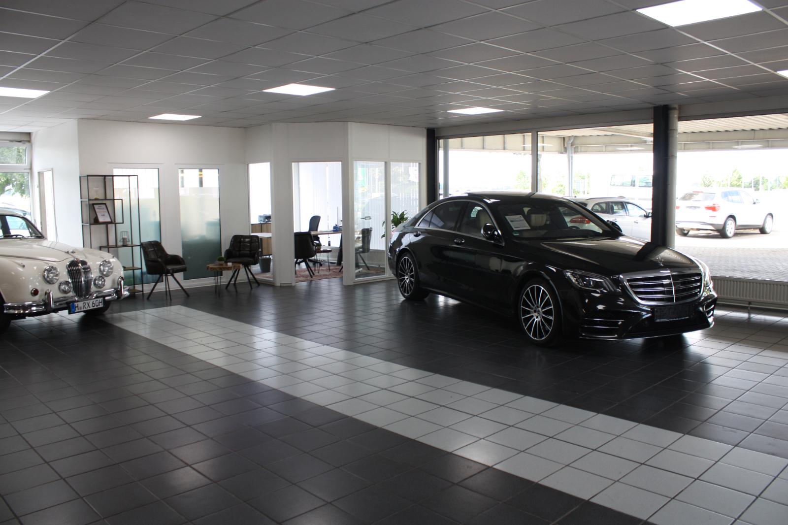 showroom-image-bottom